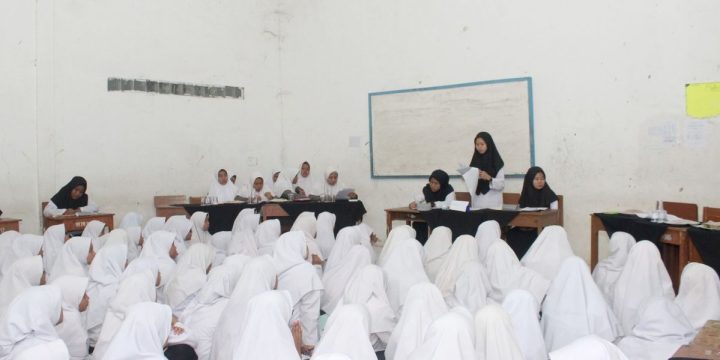 Berkhidamah dengan Menjadi Pengurus Pondok Pesantren